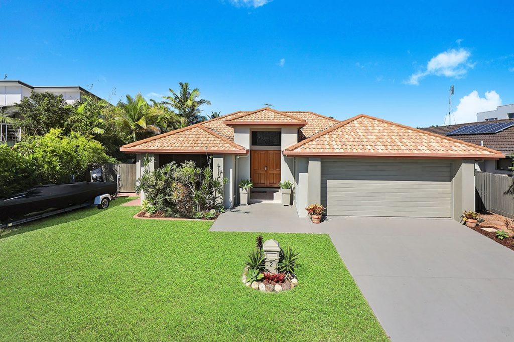 2 Martinique Court, Parrearra  QLD  4575
