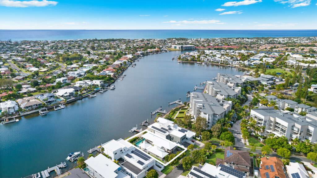 33 Barbuda Circuit, Kawana Island, sold by Julie Coffey