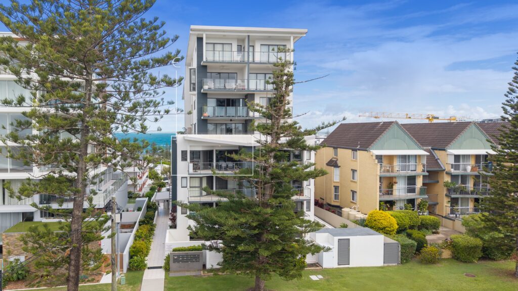 Julie Young 13 12/50 King Street, Kings Beach