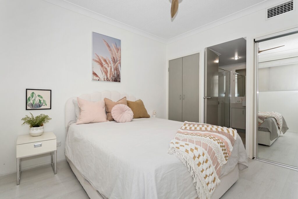 Julie Young 12 20/59 Robertson Street, Fortitude Valley