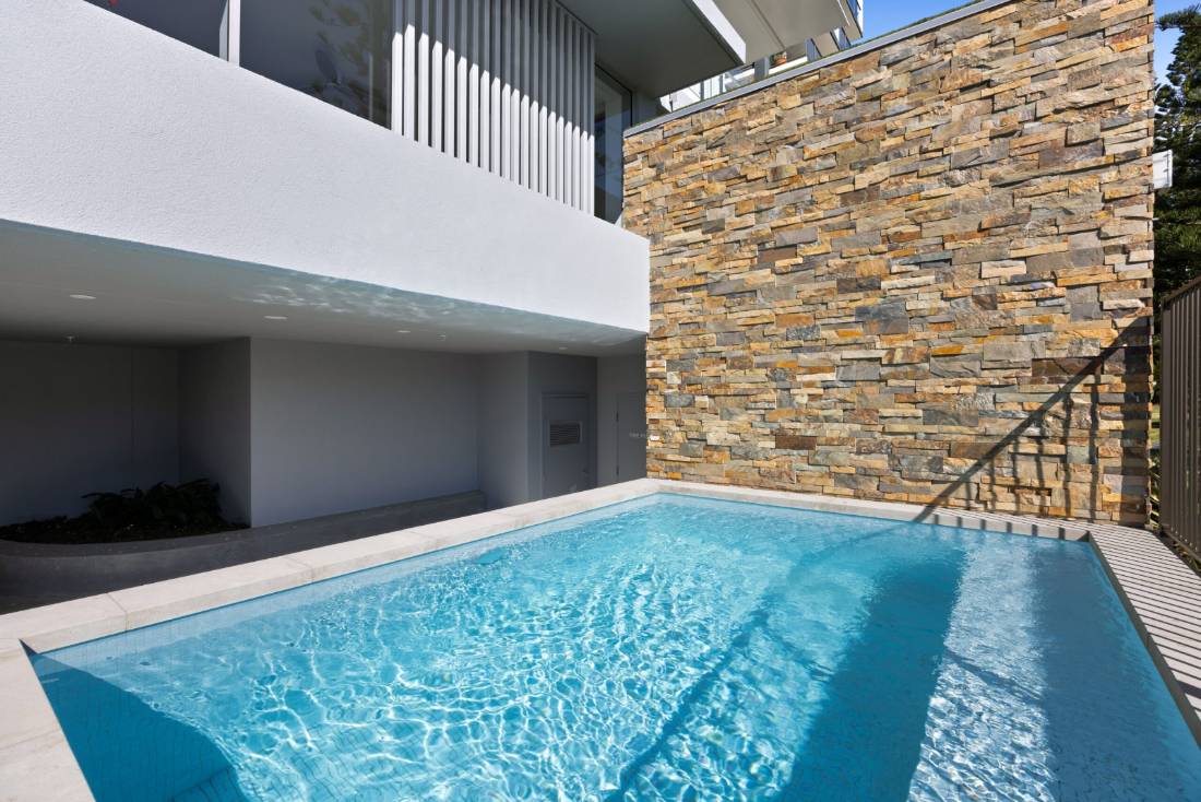 Resident magnesium plunge pool and leisure area at Ocean Rise