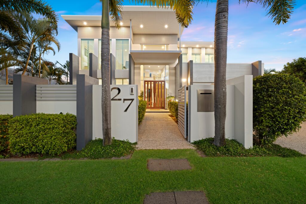 27 Mooloolah Drive, Minyama
