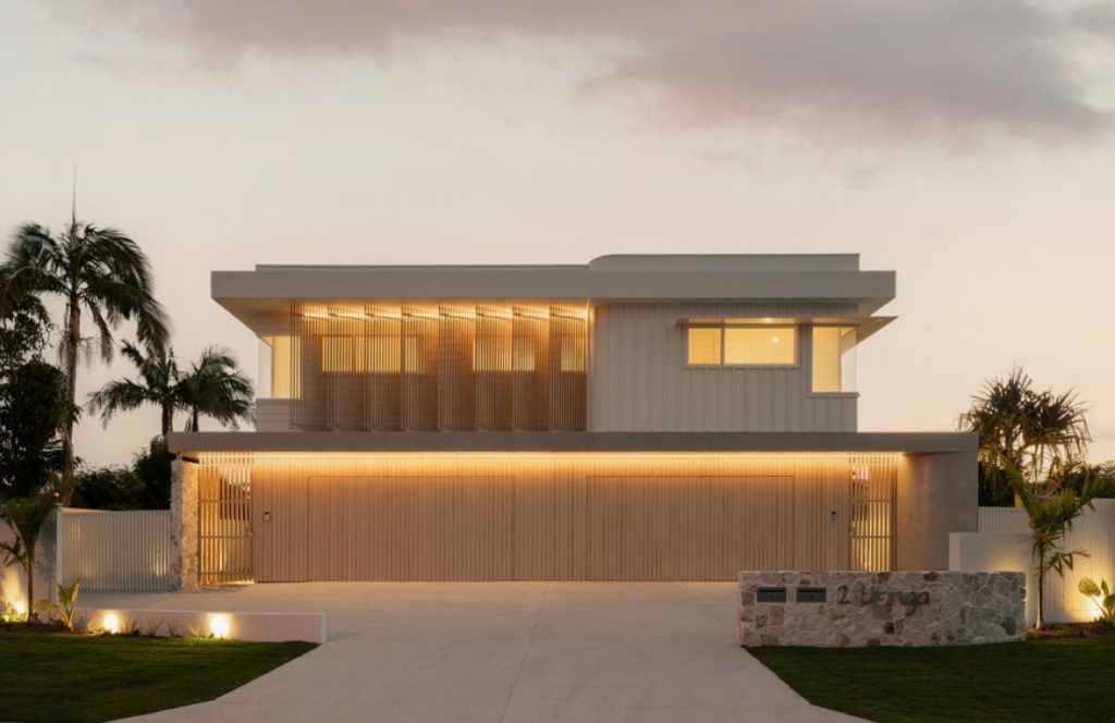 2/2 Uringa Street, Warana