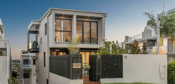 1/11 MARJORIE STREET